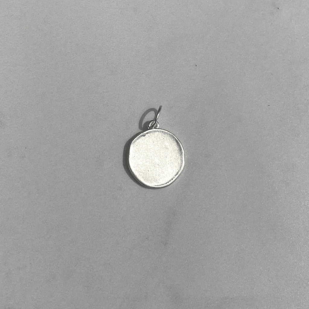 Small Rund Charm Small Round Engravable Charm – The Golden Cleat