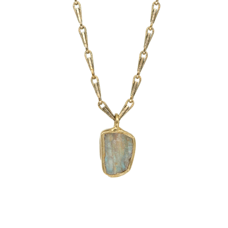 Guardian Pendant Necklace (Labradorite)
